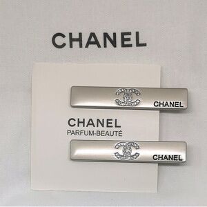 New Chanel Silver Metal Rhinestone Hair Pins/Hair Clips 2Pcs Set Beaute GWP